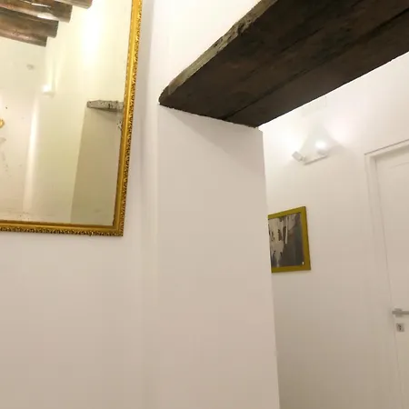 Affittacamere Cor Urbis - Le 3*